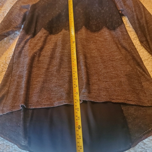 Beautiful long sleeve shirt - Picture 6 of 6